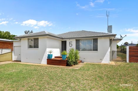 5 Karloo St, South Tamworth, NSW 2340