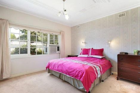 Property photo of 33A Houston Avenue Strathmore VIC 3041