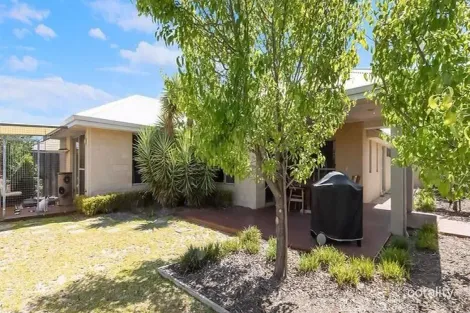 Property photo of 12 Brigalow Bend Ellenbrook WA 6069
