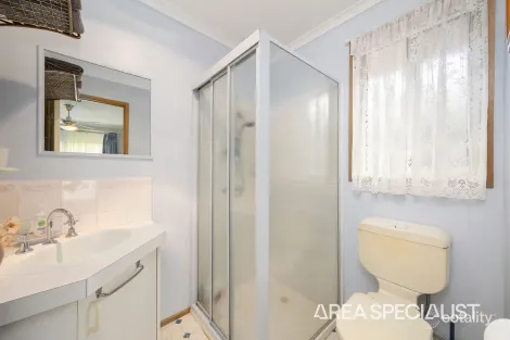 Property photo of 13 Cantle Close Pakenham VIC 3810