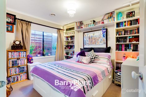 Property photo of 8 Redcherry Court Pakenham VIC 3810