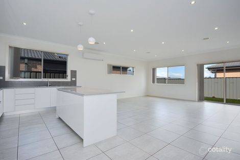 Property photo of 7 Violet Place Craigieburn VIC 3064