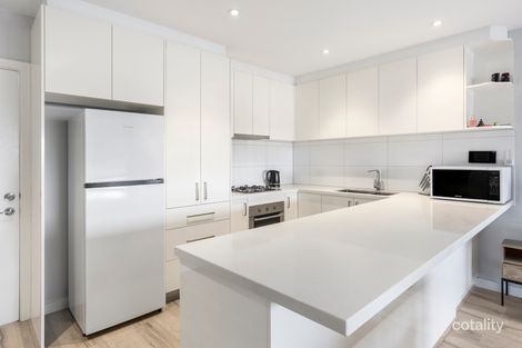 Property photo of 2/9 El Centro Chirnside Park VIC 3116