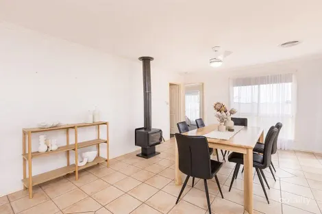 Property photo of 79 Summer Drive Buronga NSW 2739