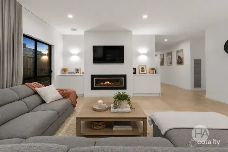 Property photo of 10 Ryan Way Somerville VIC 3912