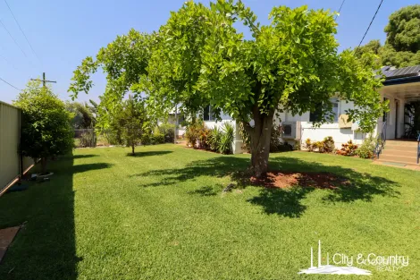 82 Kookaburra St, Townview, QLD 4825