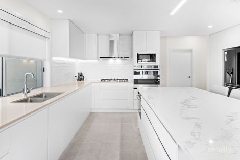 Property photo of 2639 Yanderra Close Hope Island QLD 4212