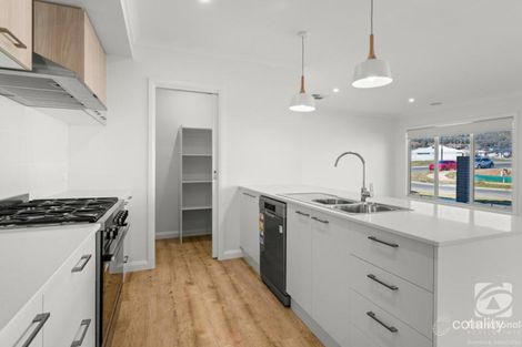 Property photo of 18 Glenwood Boulevard Baranduda VIC 3691