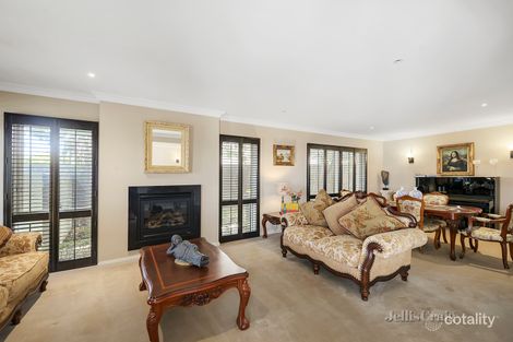 Property photo of 10 Manchester Place Mulgrave VIC 3170