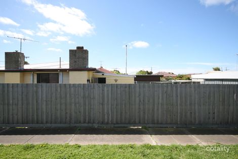 2/1 Greenwood St, Newcomb, VIC 3219