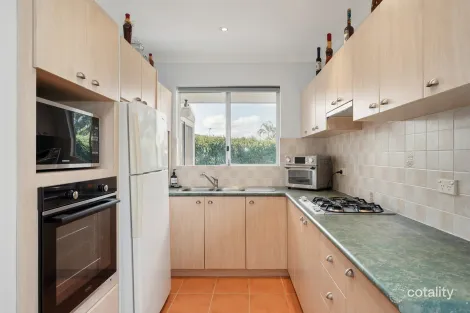 Property photo of 28 Lowanna Way Armadale WA 6112