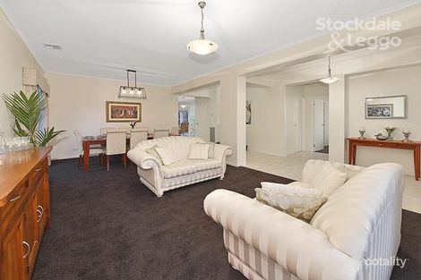 Property photo of 5 Vanbrook Drive Mill Park VIC 3082