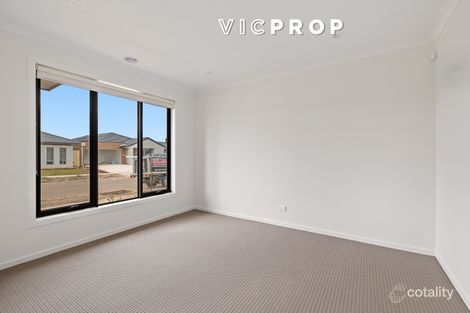 Property photo of 5 Signallers Street Mambourin VIC 3024