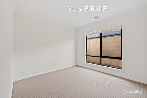 Property photo of 5 Signallers Street Mambourin VIC 3024