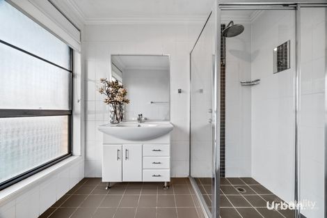 Property photo of 19 Arras Place Prestons NSW 2170