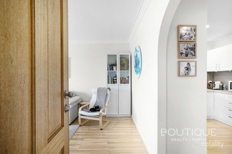 Property photo of 27A Windsor Place Kallaroo WA 6025