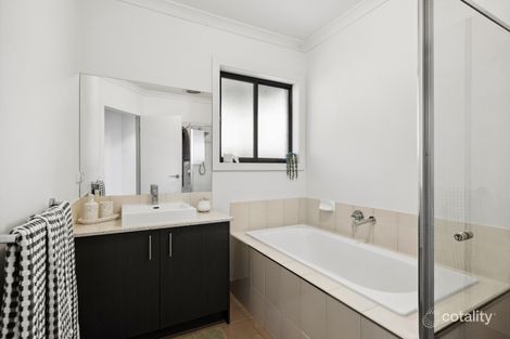 Property photo of 39 Noranda Circuit Harkness VIC 3337