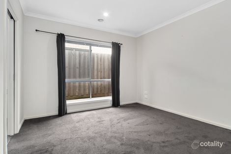 Property photo of 6 Denistoun Crescent Cranbourne VIC 3977