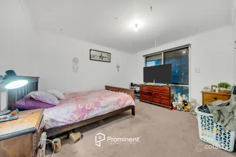 Property photo of 2 Elandra Way Cranbourne West VIC 3977