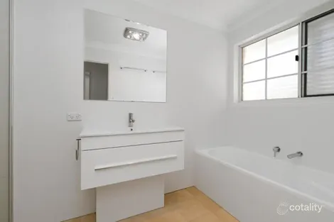 Property photo of 1/39 Holmesbrook Street Ashgrove QLD 4060