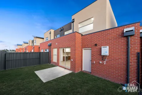 Property photo of 7 Tiger Way Officer VIC 3809