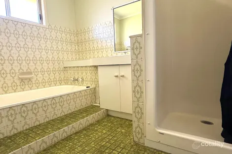 Property photo of 6 Jocelyn Parade Granville QLD 4650