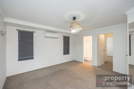 Property photo of 7A Camelot Grove Carramar WA 6031