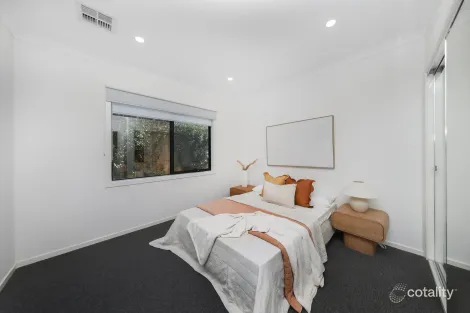 Property photo of 61 Straw Flower Circuit Greenvale VIC 3059