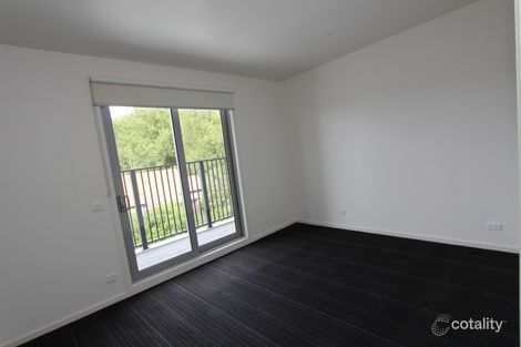 Property photo of 11/26-28 Emo Road Malvern East VIC 3145