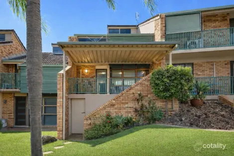 Property photo of 13/33-39 Hooker Boulevard Broadbeach Waters QLD 4218