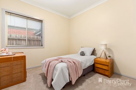 Property photo of 18 Mayfair Court Chirnside Park VIC 3116