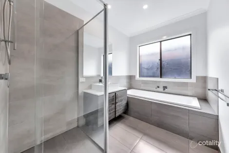 Property photo of 5 Eclair Street Manor Lakes VIC 3024