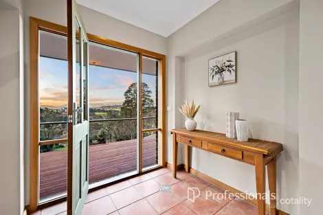 Property photo of 22-24 The Crescent Mount Evelyn VIC 3796