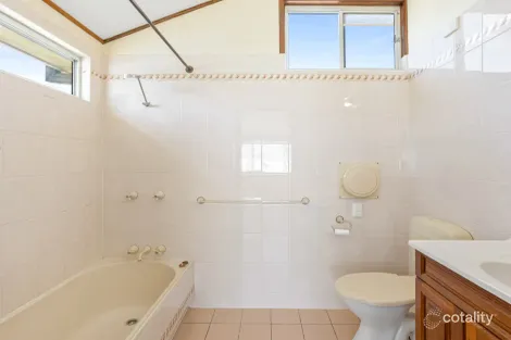 Property photo of 20 Nash Street Sandgate QLD 4017