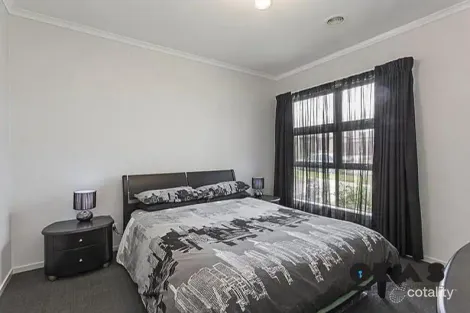 Property photo of 122 Kinglake Drive Manor Lakes VIC 3024