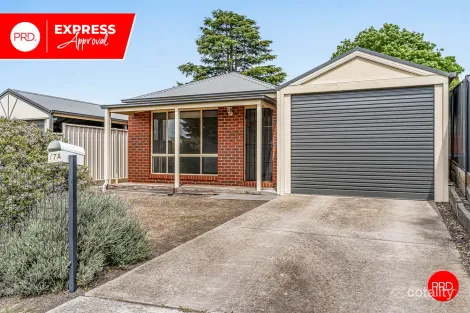 17a John St, Kangaroo Flat, VIC 3555
