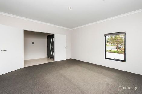 Property photo of 12 Lyneham Place Bassendean WA 6054