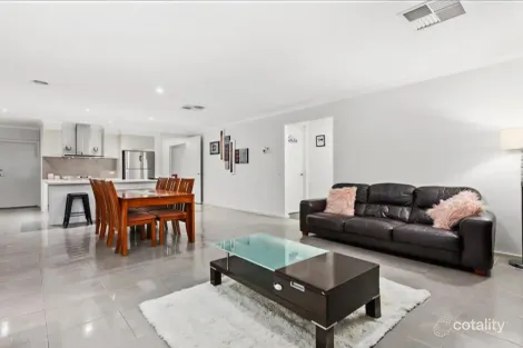 Property photo of 40 Alarah Boulevard Cranbourne West VIC 3977