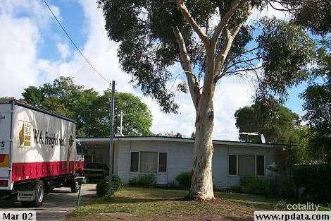 Property photo of 4 Field Way Ferndale WA 6148