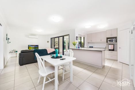 Property photo of 3 Gaudron Close Wilsonton Heights QLD 4350