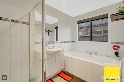 Property photo of 60 Tyler Crescent Tarneit VIC 3029