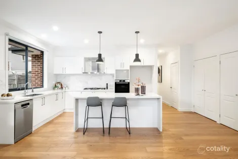 Property photo of 16 Gibson Street Box Hill South VIC 3128