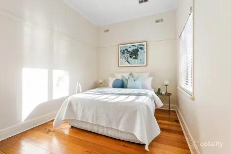 Property photo of 25 Railway Road Carnegie VIC 3163