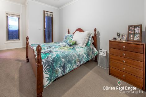 Property photo of 22 Aberdeen Heights Pakenham VIC 3810