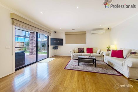 Property photo of 4 Dauphine Way Fraser Rise VIC 3336