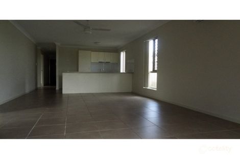 Property photo of 4 Holloways Court Blacks Beach QLD 4740