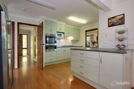 Property photo of 2 Radiata Close Ringwood North VIC 3134