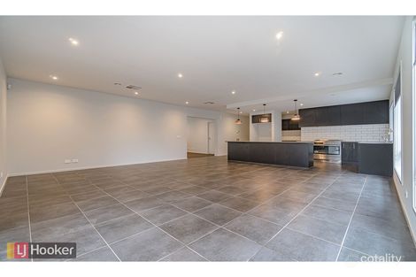 Property photo of 11 Merrica Court Craigieburn VIC 3064