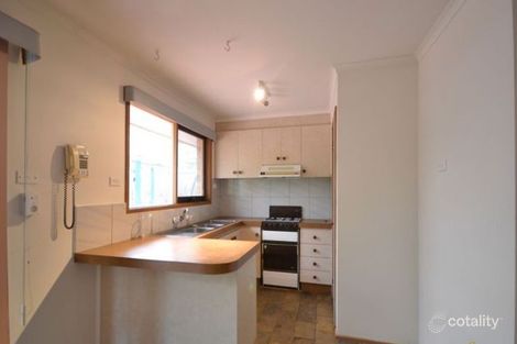 Property photo of 8 Jamie Close Cranbourne VIC 3977