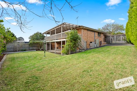 Property photo of 15 Preston Avenue Endeavour Hills VIC 3802